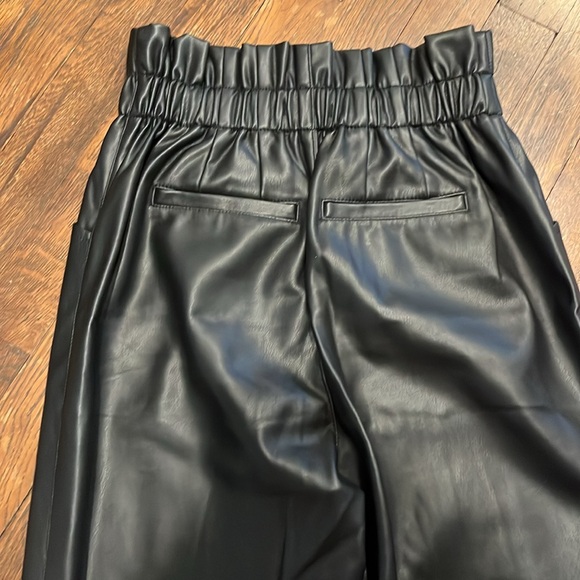 High waisted faux leather pants - Picture 4 of 5